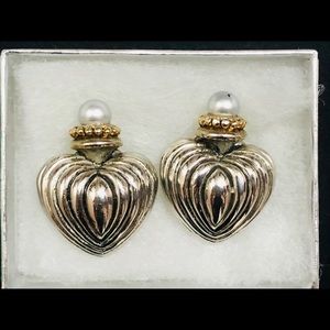 Fluted puffy heart earrings